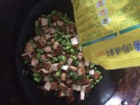 豆腐干毛豆炒鸡肉丁