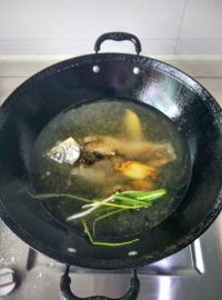 鲫鱼汤