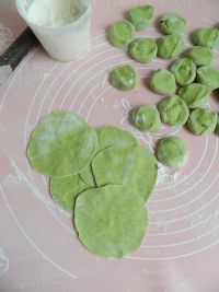 菠菜素馅水饺