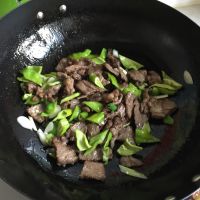 孜然青椒炒肉