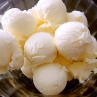 牛奶奶油冰激凌