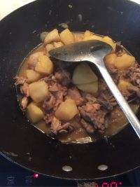 土豆炖鸡架