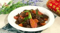 炖牛肉
