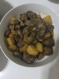 鸡肝炖土豆