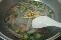 秋葵鲜虾粉丝汤