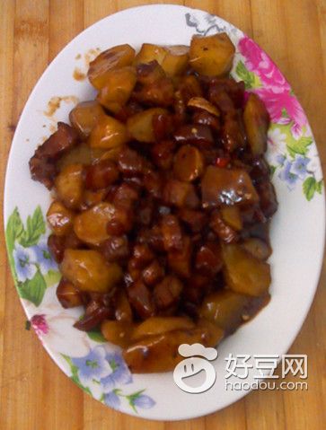 红烧肉炖土豆