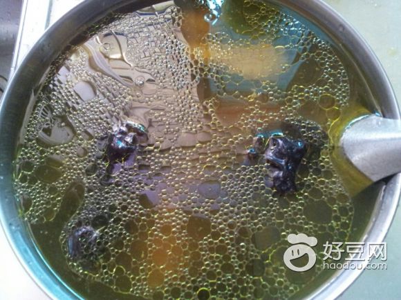 木耳炖鸡