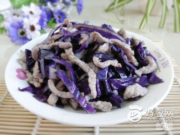 紫包菜炒脊肉