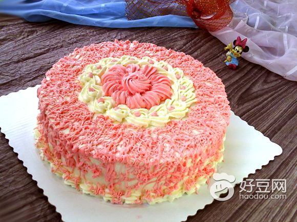 粉色记忆裱花蛋糕