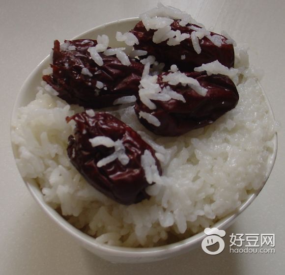 红枣焖米饭