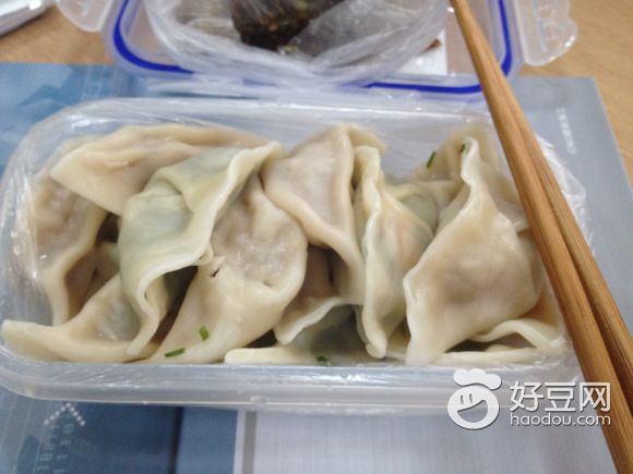 芹菜猪肉水饺