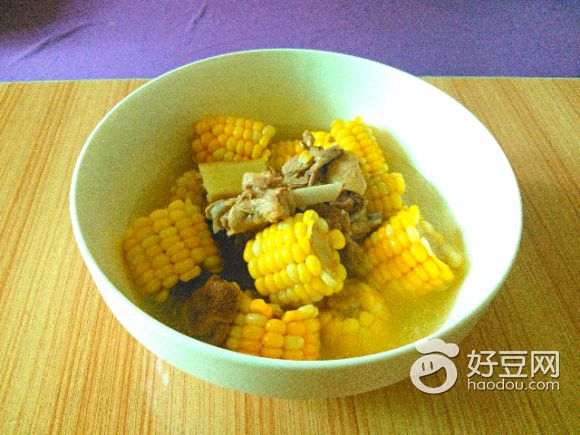 玉米炖老鸭汤