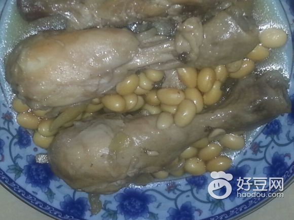 黄豆焖鸡腿