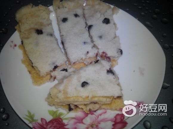 蓝莓花生酥松糕