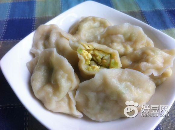 洋白菜鸡蛋虾皮水饺