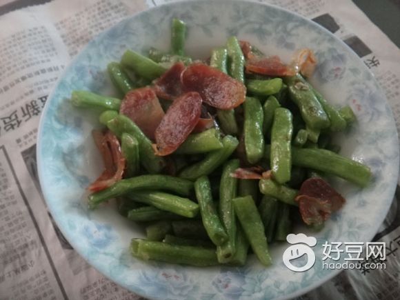 腊肠炒钥匙豆