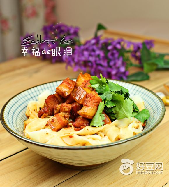 小炖肉刀削面