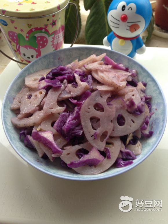 紫甘蓝炒藕片