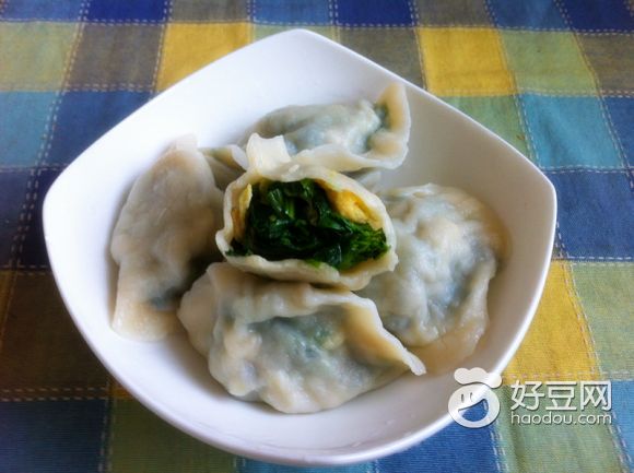 菠菜鸡蛋虾皮水饺