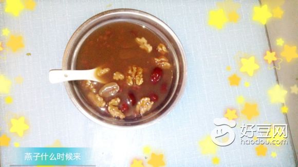 核桃红枣红豆汤