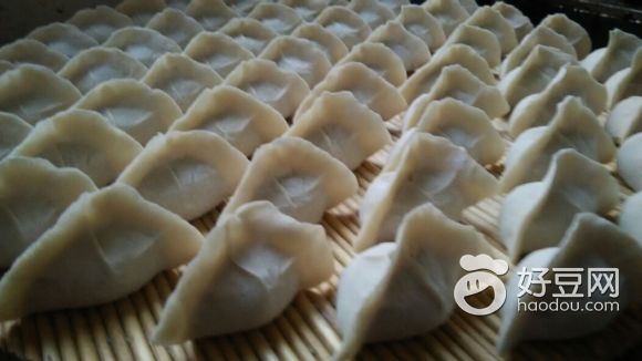 猪肉蘑菇水饺