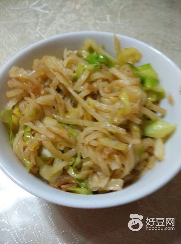 圆白菜炒烙饼