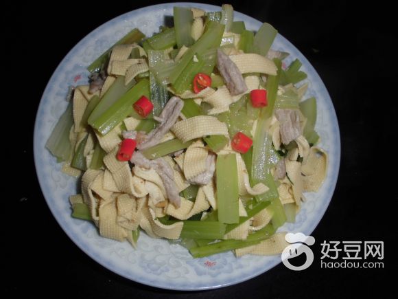 芹菜干豆腐炒肉