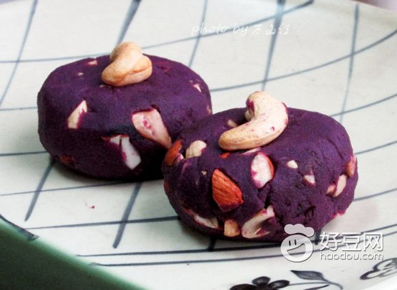坚果紫薯小饼