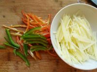 土豆丝炒尖椒