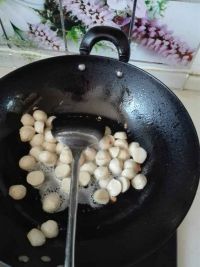 鱼丸炒豆腐皮