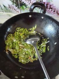 鱼丸炒豆腐皮