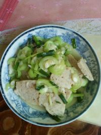 丝瓜炒肉饼