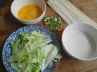 鸡蛋白菜面