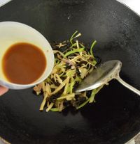 鱼香肉丝酱拌面
