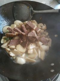 杏鲍菇烧牛肉