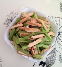 芹菜炒豆干