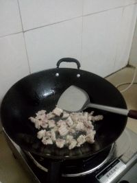 五花肉炒土豆