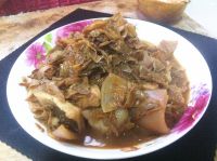 五花肉干扁豆炖粉条