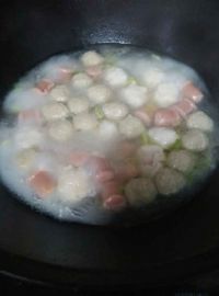 金针菇丸子汤