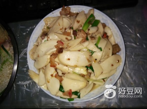 鸡腿菇炒肉