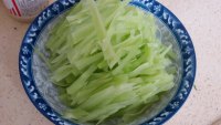 爽脆莴笋丝炒蛋