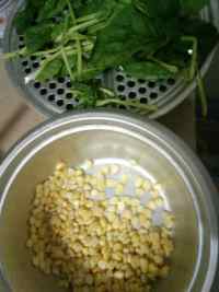 玉米炒菠菜