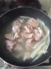 羊肉萝卜汤