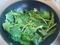 菠菜内酯豆腐汤