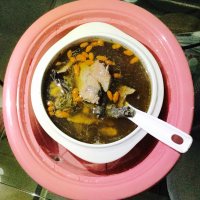 炖乌鸡