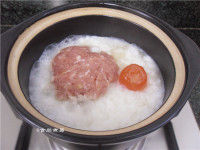 肉饼咸蛋煲仔饭
