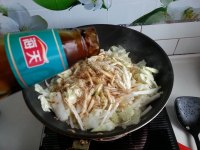 白菜炖冷冻豆腐