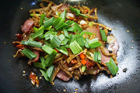 笋干炒熏腊肉