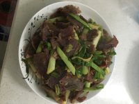 大蒜炒牛肉