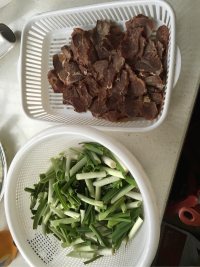 大蒜炒牛肉